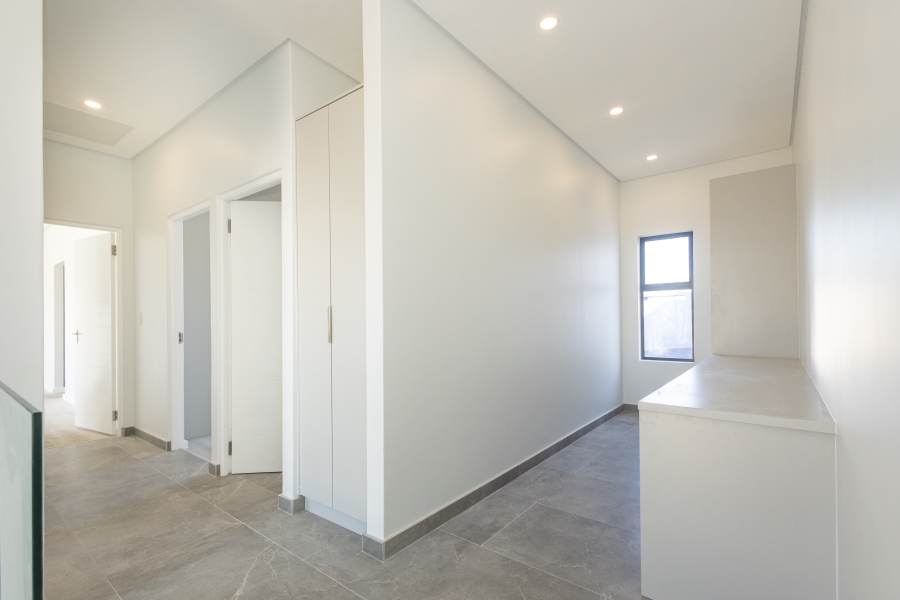 4 Bedroom Property for Sale in Sandown Western Cape